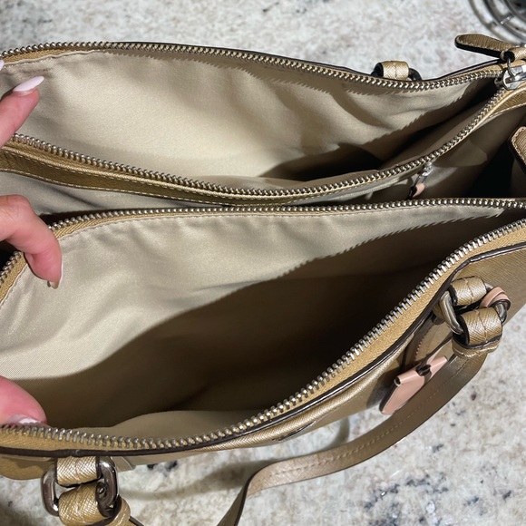 Authentic Coach tote purse - Picture 8 of 9